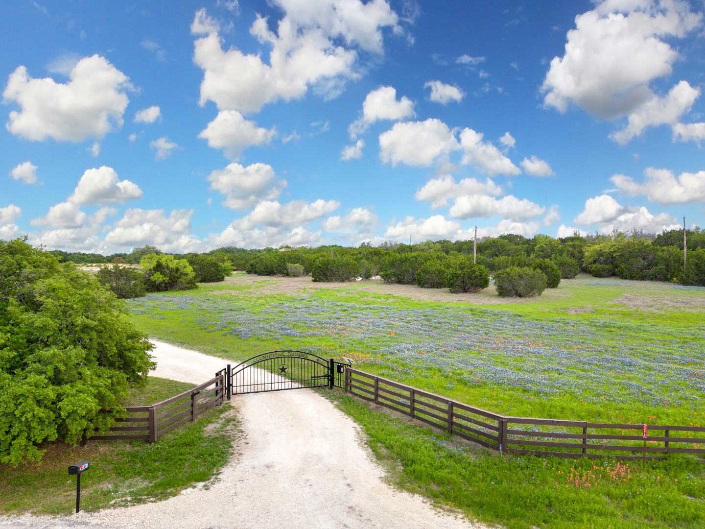Texas Hill Country escape  Countryside Haven in Glen Rose